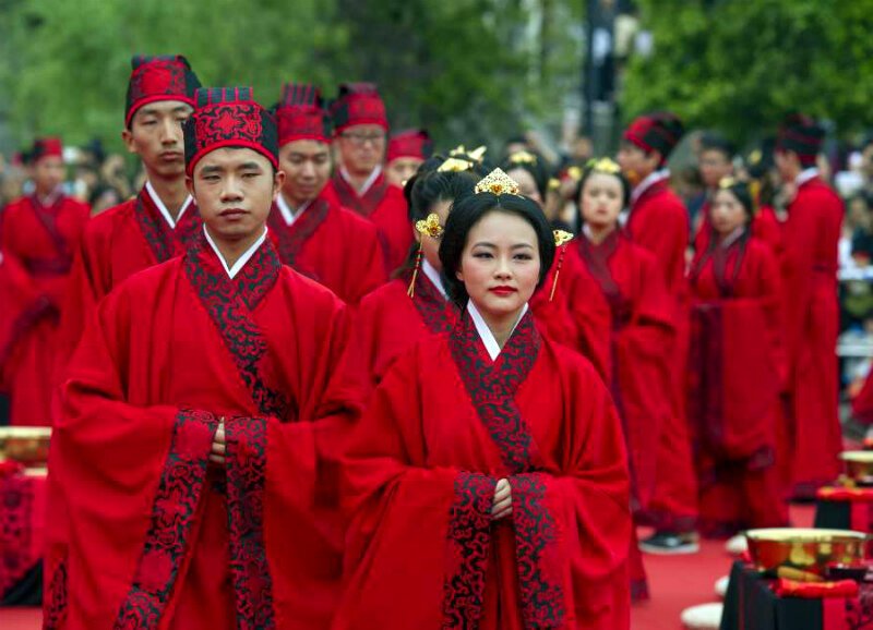 Китайцы фото людей в национальных костюмах